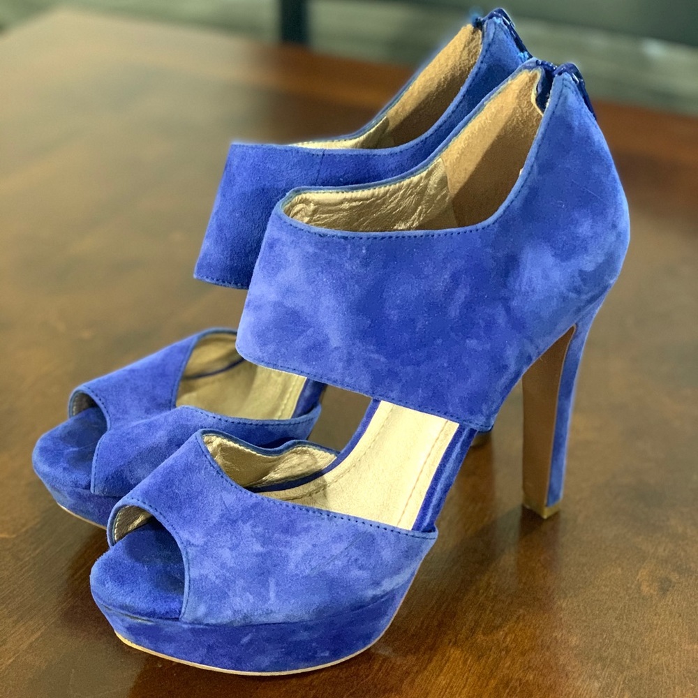 BCBG Royal Blue Open Toe Heel 8.5